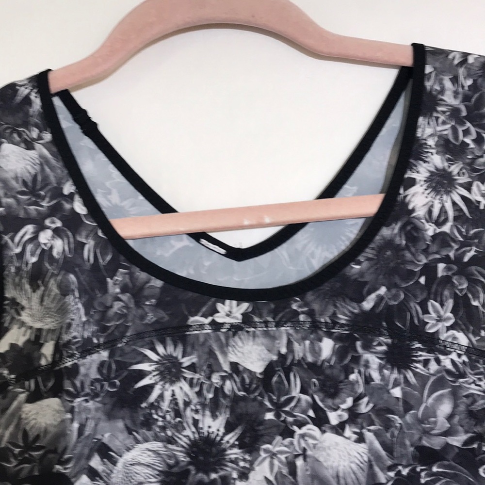 Lululemon Run Split Singlet Flowabunga Tank Top 2 - image 3